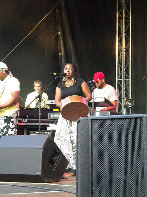 Chiwoniso Maraire†